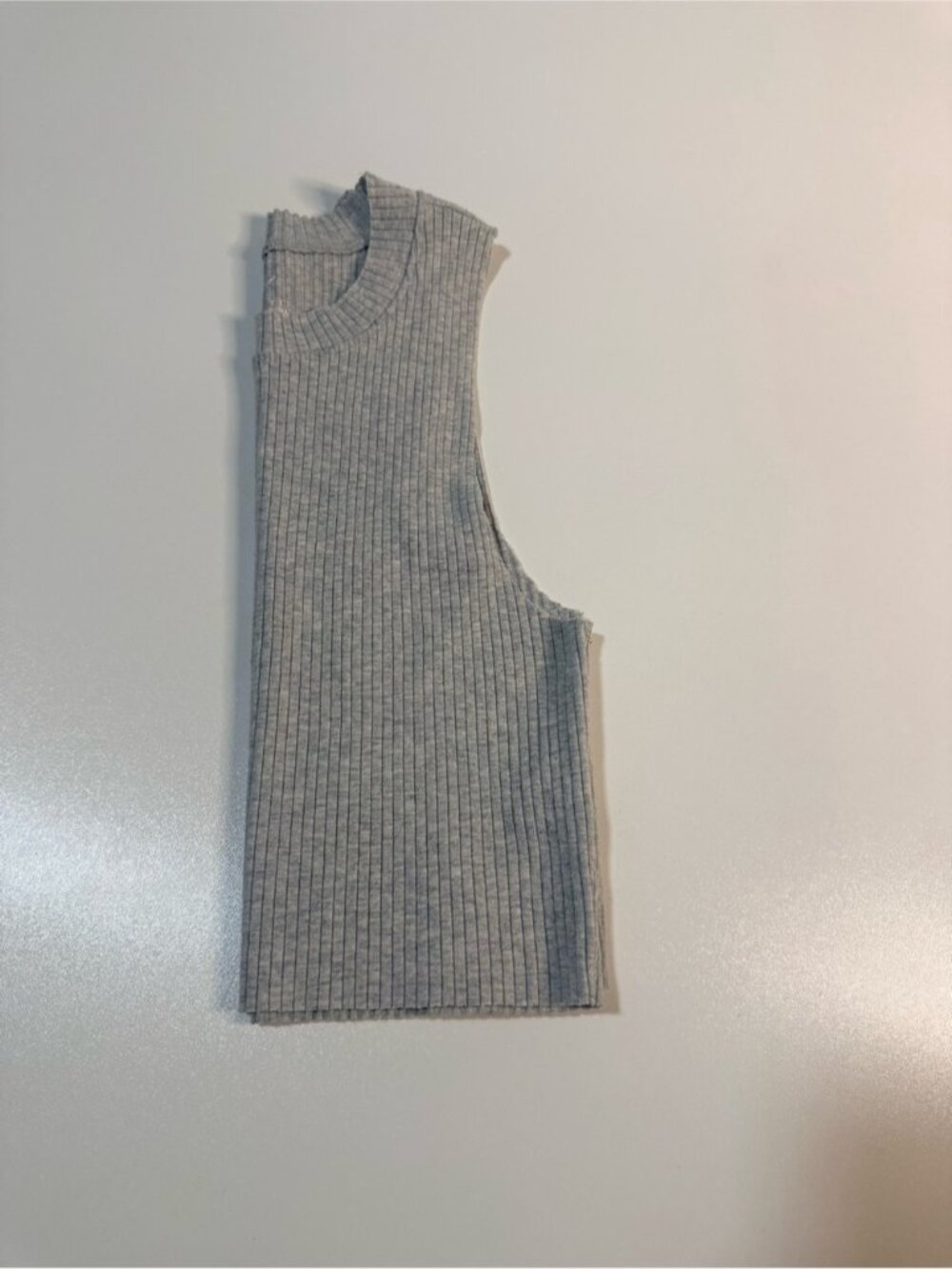 Cropped grey Top - Picture 3 of 3